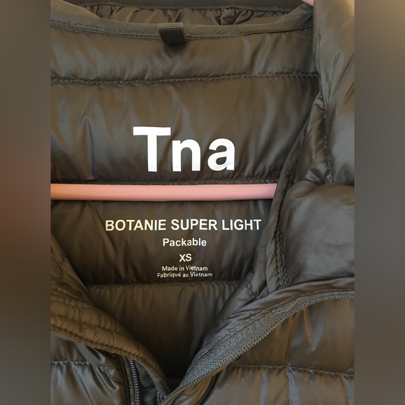 Aritzia TNA Botanie Long Puffer - Picture 2 of 10